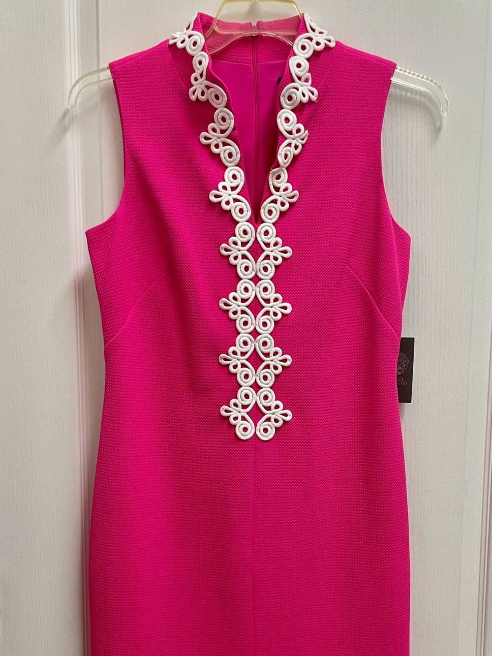 Vince Camuto Hot Pink Dress with White Embroidered Front Trim Sz 10 NWT